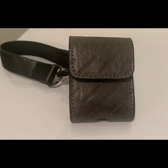 Earbud Case - Picture 2 of 4